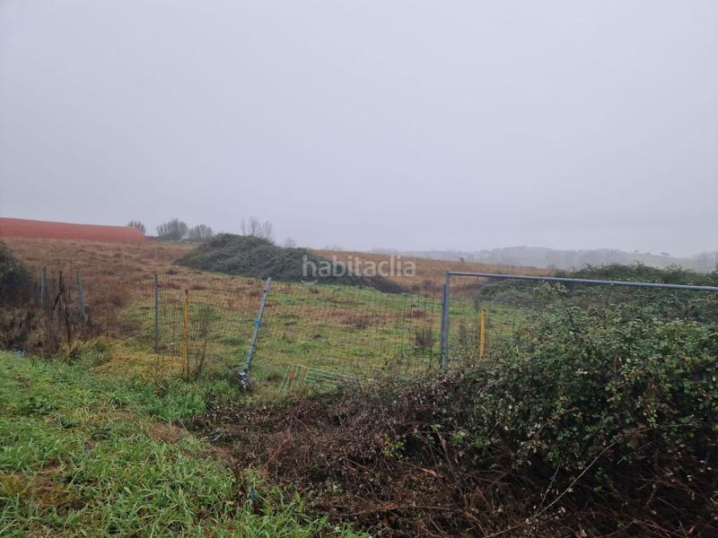 Foto 3243efe1-8fba-48d7-ba7f-8d1e2ca52aca. Terrain résidentiel dans Carcaboso