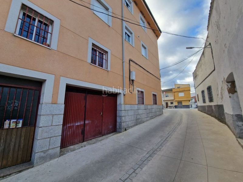 Foto 23bba930-62e2-4772-8be9-1343ce0a0106. Edificio in Carcaboso