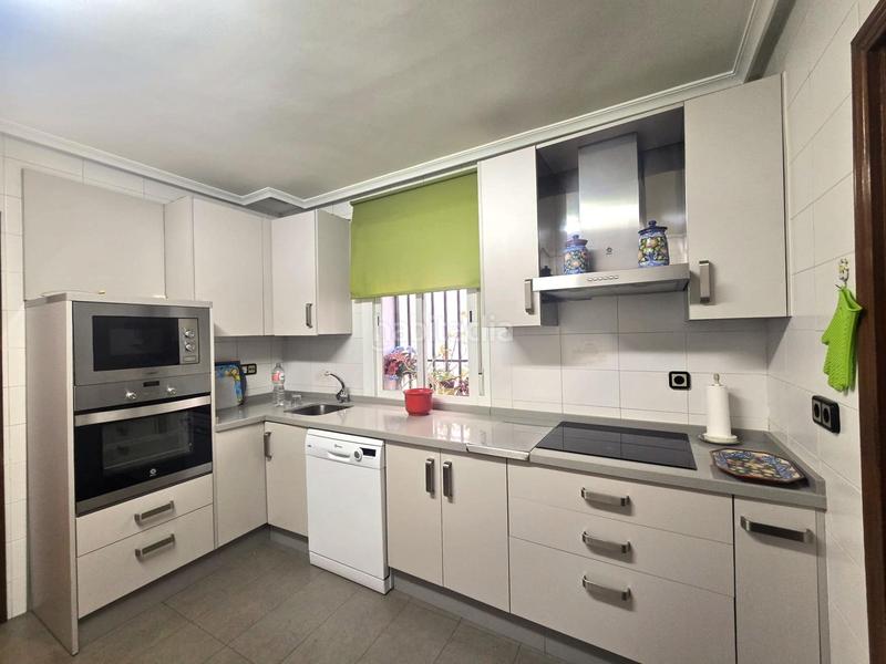 Foto 189a802c-ef14-4e4f-96ab-e86153439718. Haus mit heizung parking in Centro Ciudad Plasencia