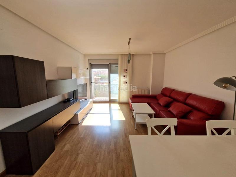 Foto 36ccb9a4-1c65-4a63-88b1-4785efb2c425. Dachwohnung mit heizung parking in Los Pinos - El Pilar Plasencia