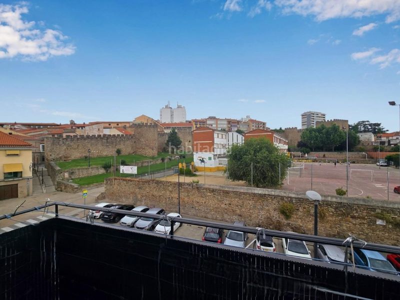 Foto b321a3d5-c091-4ac2-97b1-5d9ea05be061. Pis amb aparcament a Centro Ciudad Plasencia