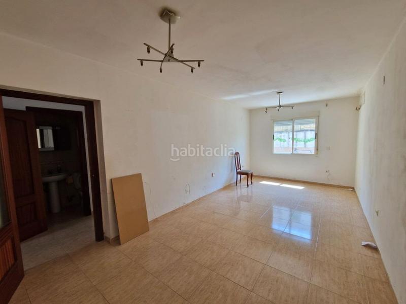 Foto 435d761a-8469-45d9-abbb-6ef7bc044573. Casa adosada  en venta amplia y luminosa, con garaje y patio privado en Moraleja