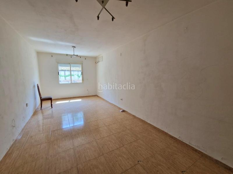 Foto 572ee82a-fa09-4c62-aabd-3e6d4db6840b. Casa adosada  en venta amplia y luminosa, con garaje y patio privado en Moraleja