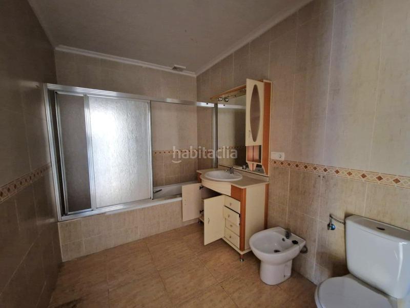 Foto 8727bf01-8611-49f6-b1a0-5ba6d3c5ade2. Casa adosada  en venta amplia y luminosa, con garaje y patio privado en Moraleja
