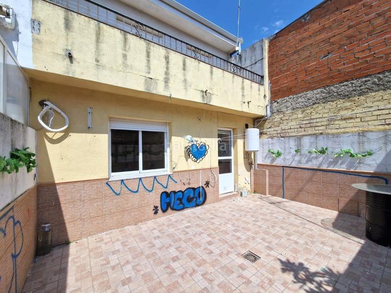 Foto 9463c64a-8a82-4af3-900c-325aa76a0581. Casa adosada  en venta amplia y luminosa, con garaje y patio privado en Moraleja