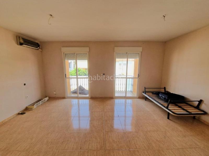 Foto bfe7ebd9-9eda-4821-9293-021efb9a14e8. Casa adosada  en venta amplia y luminosa, con garaje y patio privado en Moraleja