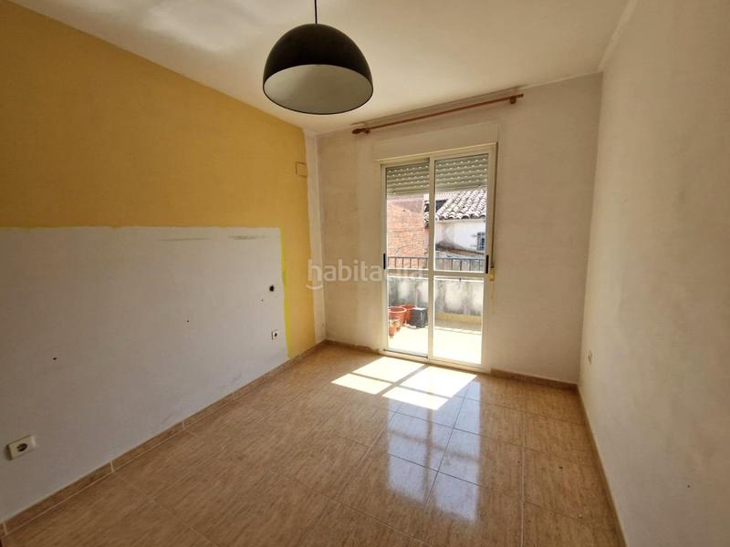 Foto ec0d9c26-3d68-457b-81bb-10e13b935e27. Casa adosada  en venta amplia y luminosa, con garaje y patio privado en Moraleja