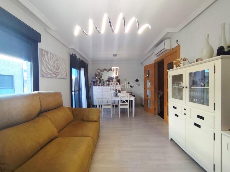 Foto 307a50da-8a8b-4e80-ba69-594b0c1dfa68. Casa adossada amb calefacció aparcament a Los Pinos - El Pilar Plasencia