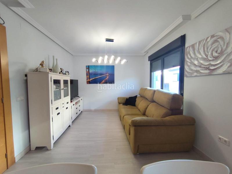 Foto f899cfb7-35a0-4e89-b9b1-a141b9ba63c2. Casa adossada amb calefacció aparcament a Los Pinos - El Pilar Plasencia