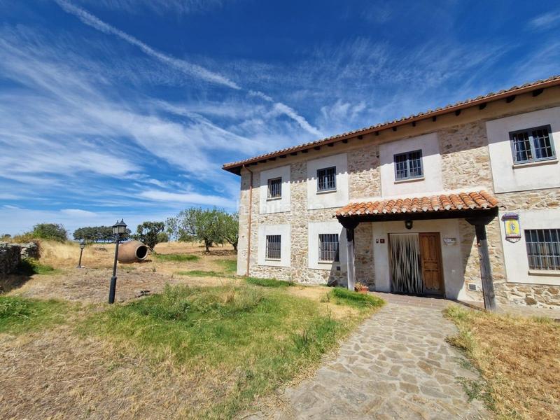 Foto 47042429-c73a-4e8d-9e32-e724b97e5bf9. Xalet amb calefacció piscina a Oliva de Plasencia