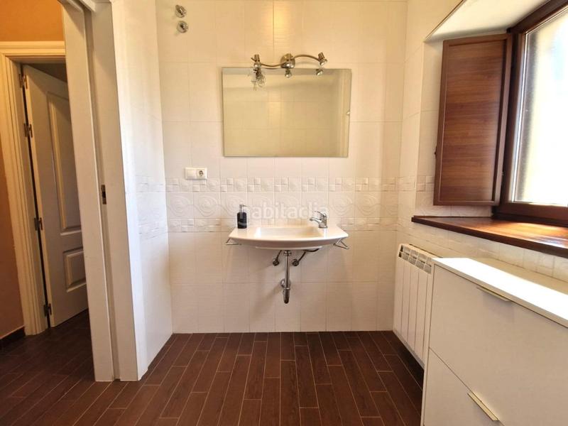 Foto 5e599c10-72cf-4bd5-8a51-575468c5a1b9. Xalet amb calefacció piscina a Oliva de Plasencia