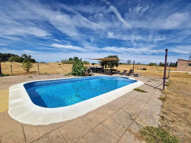 Foto a45aaf39-5385-4e5b-b383-2eec89851bc5. Xalet amb calefacció piscina a Oliva de Plasencia