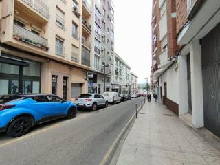 Appartement  Avenida vera. Espacioso piso en venta en avenida de la vera, plasencia