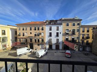 Etagenwohnung  Calle santa isabel. Espectacular vivienda en venta en pleno centro de plasencia