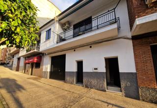 Casa adossada  Calle sor valentina miron. Oportunidad única en pleno corazón de plasencia