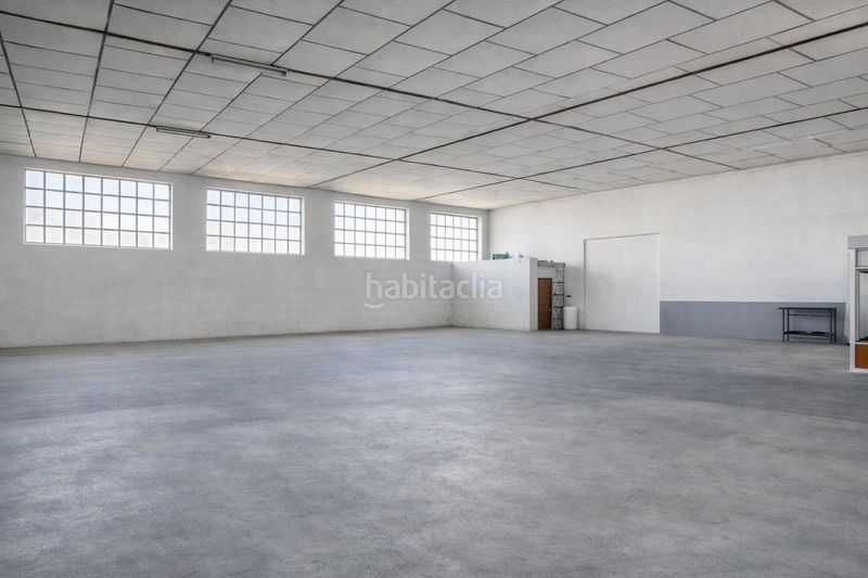 Foto 26b548a7-cd67-4618-a584-45226cdafe7a. Nau industrial a Zona Sur - Av. De España - San Miguel Plasencia