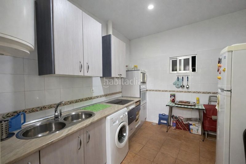 Foto 0fcc2e78-a107-4bc6-b8f5-b7ea356c6237. Edificio in Centro Ciudad Plasencia