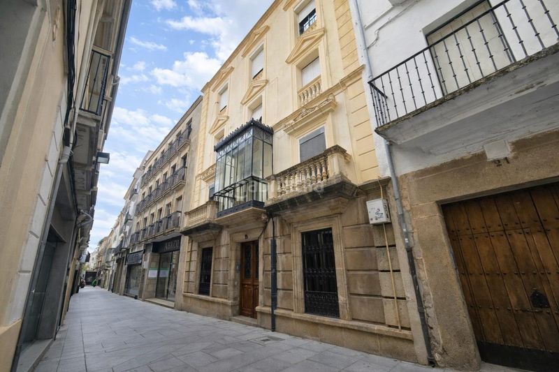 Foto c74cdc97-91a5-48db-8d8e-71bfaccd73b4. Edificio in Centro Ciudad Plasencia