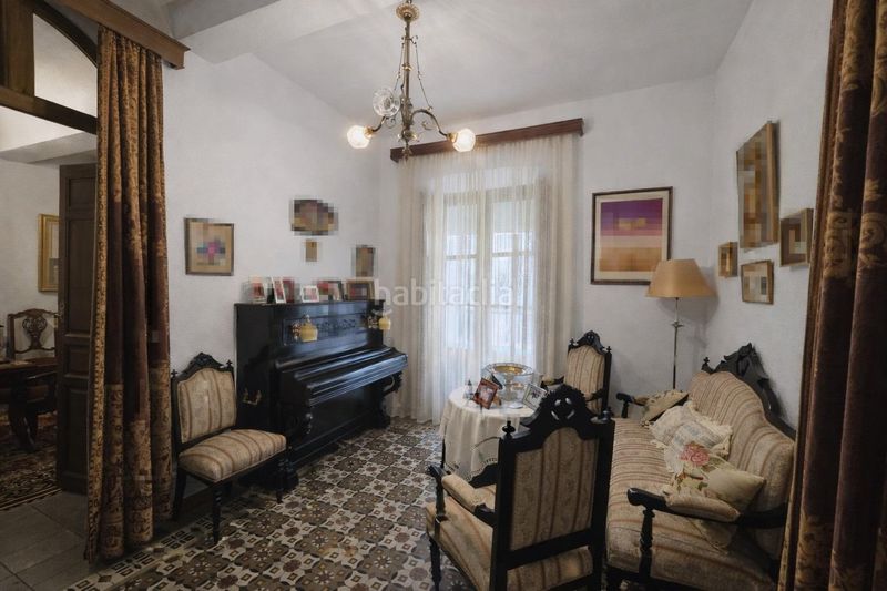 Foto f66ef7f4-b6e0-484a-9dc7-522f6377471e. Edificio in Centro Ciudad Plasencia