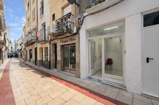 Business premise in Centro Ciudad. Fantástico local comercial en venta, en pleno centro de plasenci