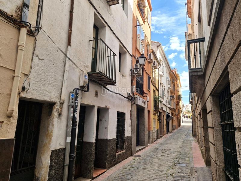 Foto 8a3711ed-f602-472d-9ff6-c7e4fa32f386. Edifici a Centro Ciudad Plasencia