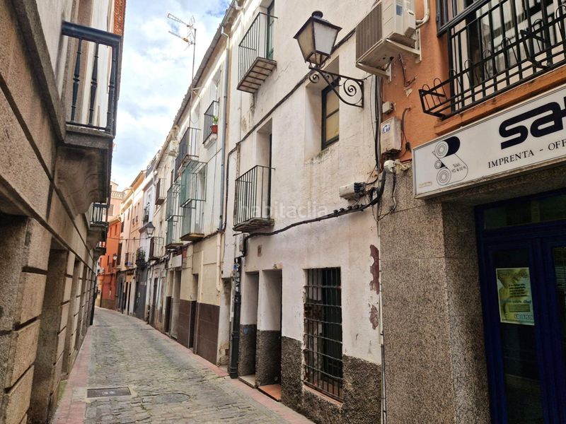 Foto fc59f157-7fbe-4b86-add4-ab9f525eea3b. Edifici a Centro Ciudad Plasencia