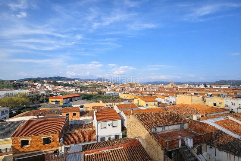 Foto 4d42d8f8-e0f2-4a93-ac59-b7b22205de6c. Àtic amb calefacció aparcament a Zona Sur - Av. De España - San Miguel Plasencia