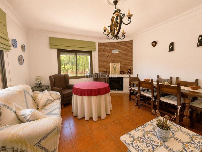 Foto 42fcb919-9579-4670-a5fb-0dde60512f2e. Casa amb aparcament piscina a Casas del Castañar