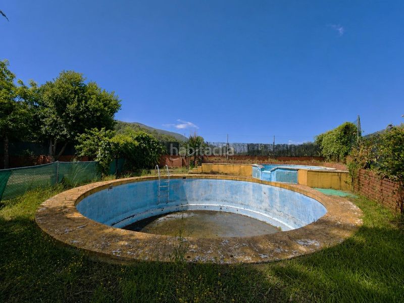 Foto e2d06763-af22-4deb-afe1-00d9d6406185. Casa amb aparcament piscina a Casas del Castañar