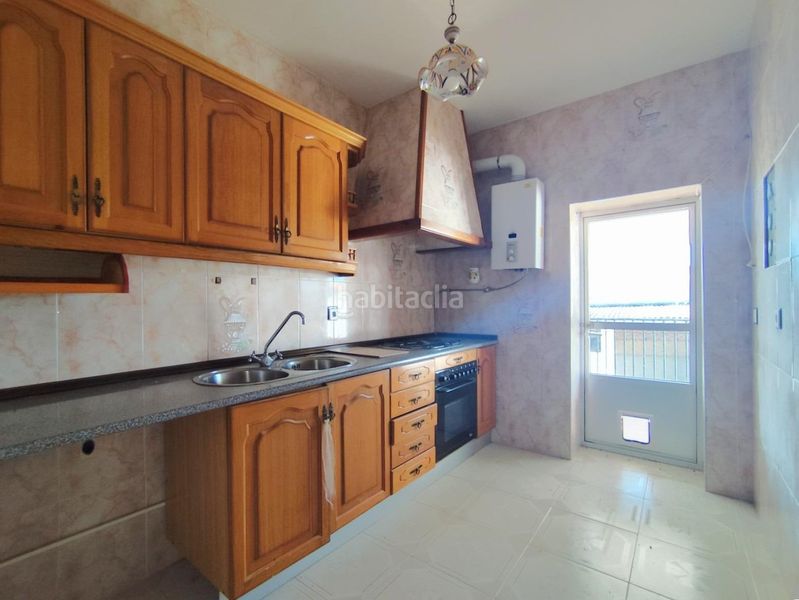 Foto ea998775-e03a-44fe-a443-50f83f1c90d6. Casa amb calefacció aparcament a Serradilla