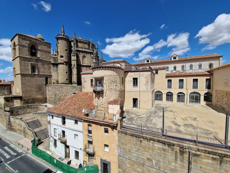 Foto 5b3571c2-3adf-4fe1-8d66-ad6b6d438818. Rent flat with heating in Centro Ciudad Plasencia
