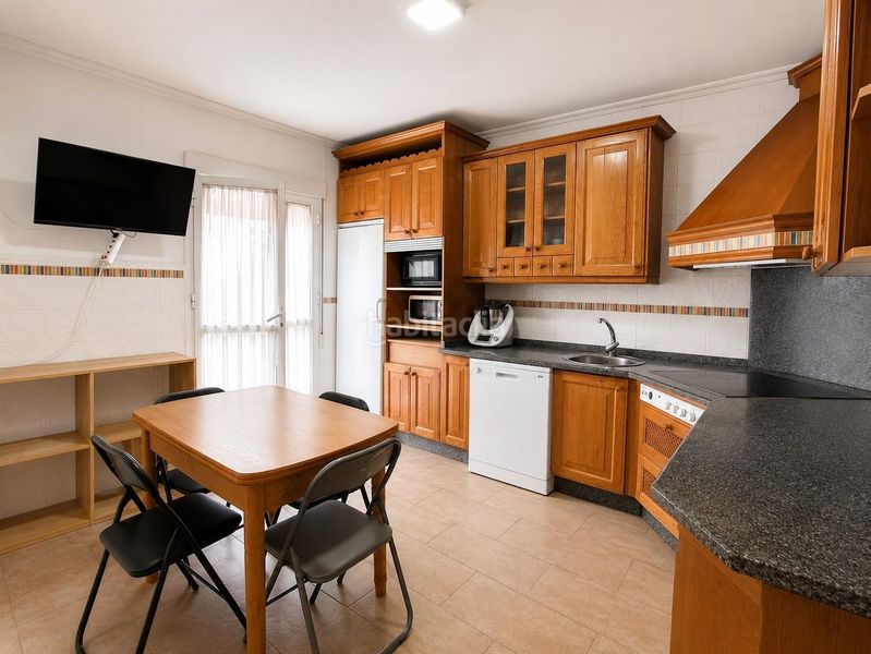 Foto 5d06306b-21db-4aad-afd9-d67ffbd16431. Semi detached house with heating parking in Zona Norte - Hospital - Urbanizaciones Plasencia