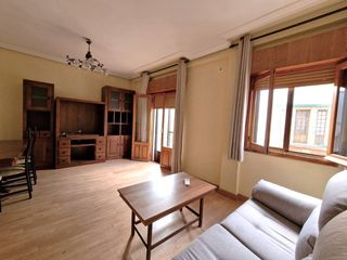 Lloguer Pis  Calle calle chantre,. Amplia vivienda en alquiler en el centro de plasencia