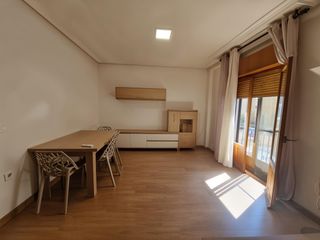 Location Appartement  Calle calle chantre,. Amplia vivienda en alquiler en el centro de plasencia