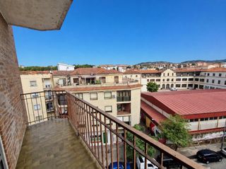 Miete Etagenwohnung  Calle marques de vadillo. Amplio piso en alquiler en miralvalle, plasencia