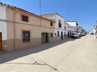 House  Calle alamo. Casa en venta en serradilla