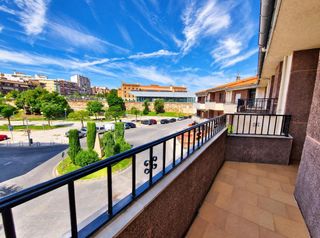Reihenhaus  Calle san calixto. Casa en venta en plasencia, junto a la universidad