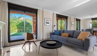 Xalet en Valle Romano Golf. Venta de villas de lujo y pareados en estepona.