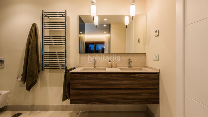 Foto 6a2c11bd-ac53-4cfb-a3c4-8a594927e924. Apartament amb aparcament piscina a Guadalmansa Estepona