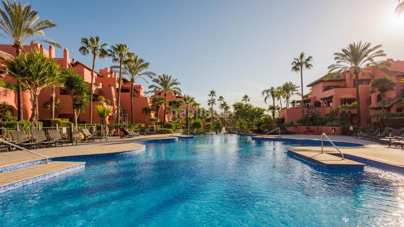 Foto 7958288d-4f69-471b-9cce-a2c7891bee27. Apartament amb aparcament piscina a Guadalmansa Estepona