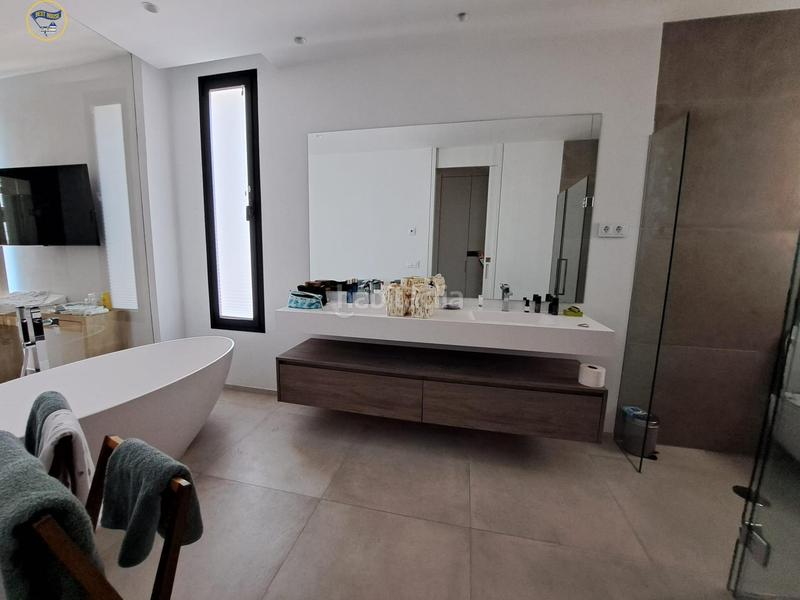 Foto 6d73b0da-d37d-40d5-bab3-fea39d9f79a4. Miete chalet mit heizung parking pool in Paraiso - Barronal Estepona