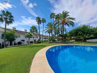 Casa a schiera  Calle calle pico del aneto. Amplio adosado en la nueva atalaya,estepona