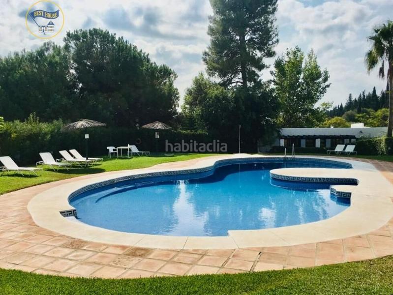 Foto b23cf580-63de-453c-bc29-766ca93bbd78. Piano terra con piscina in lomas de Marbella club Marbella