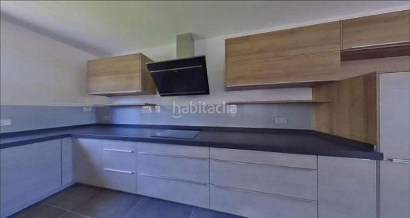 Foto 3a004951-dc66-4c28-a1f1-371fd3d68a05. Rent chalet with heating parking pool in Las Brisas Marbella