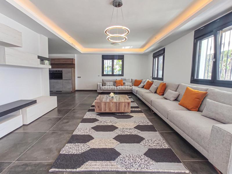 Foto a1087a24-8638-4343-842a-fdc390e25ee7. Rent chalet with heating parking pool in Las Brisas Marbella