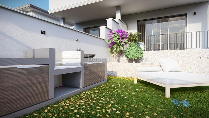 Foto 2446bfbe-9a48-4fae-a269-b7b58e42b853. Casa aparellada amb calefacció piscina a Chullera Manilva