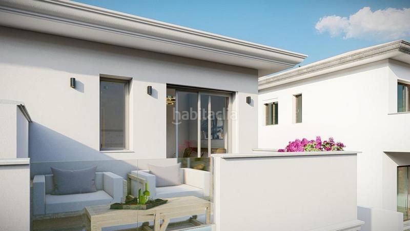 Foto 83d59357-aa25-4b9b-a51b-ce61114993f1. Casa aparellada amb calefacció piscina a Chullera Manilva