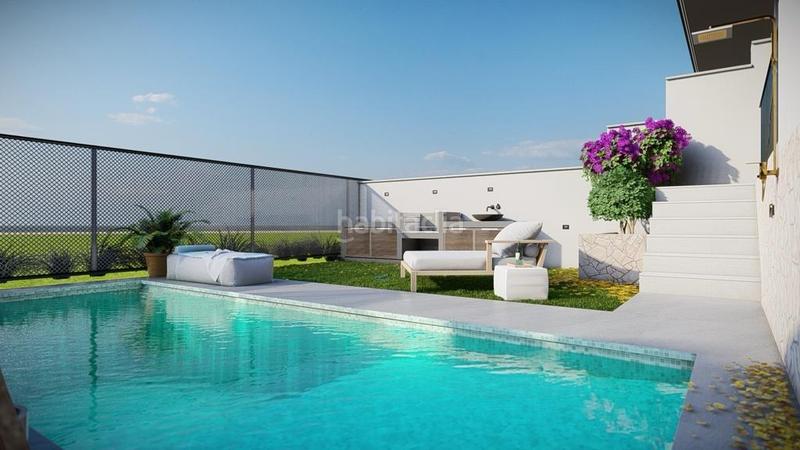 Foto da72170b-23d1-4619-9d1e-d59351a6f97c. Casa aparellada amb calefacció piscina a Chullera Manilva