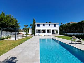 Xalet  Calle bruselas-nva andalucia d. Fabulosa villa recién reformada junto al golf las brisas,marbell