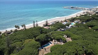 Xalet  Calle de arrieta ciudad residencial marbella. Espectacular villa con vistas al mar en cabopino marbella